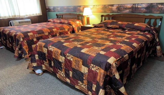 Comfy Room w/Flat-Screen TV, Near Restaurants and Local Attractions