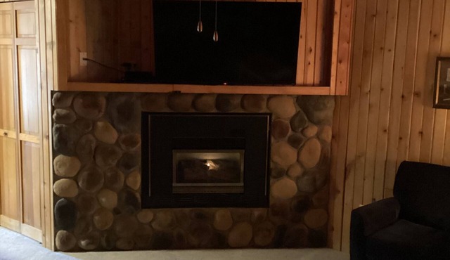 Condo located in Breezy Point, MN, next to lakes, golf courses and restaurants.