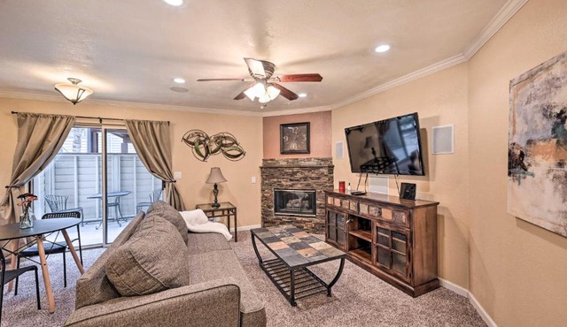 Condo w/Patio & Pool Access in Greenwood Village!