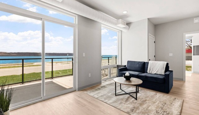 Condo with stunning views of Lake Pepin - Attached Garage Unit 106
