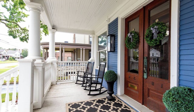 Contemporary Condo Downtown Sandusky