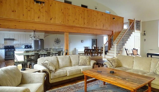 Converted 1830 Church - Newly Renovated For your Stay