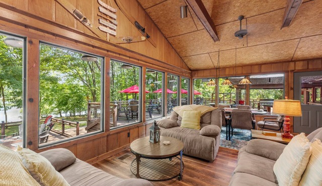Cool Goose Landing Private Dock Large Deck Game Room 61