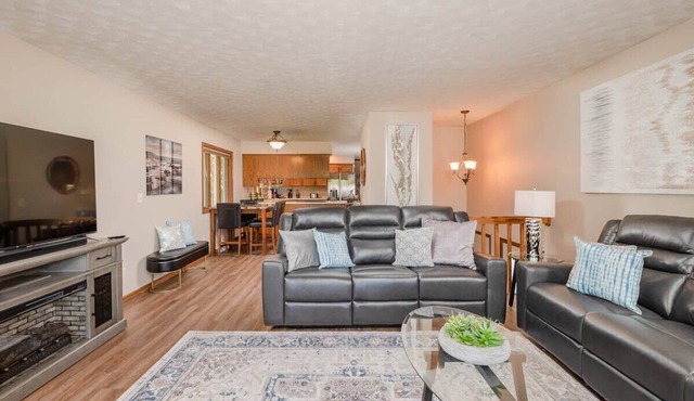 Corporate Housing on Calumet - 3 bedroom, 2 bath