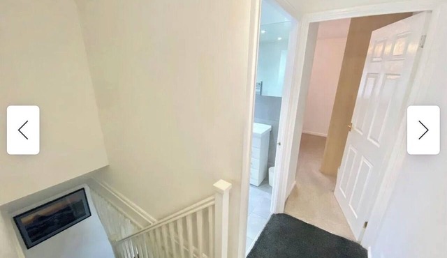 Cosy 2 bedroom house with Large Garden and BBQ