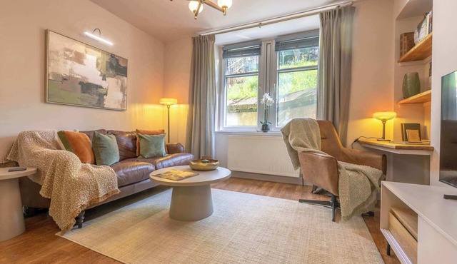 Cosy City Centre Flat | Summer Retreat | Sleeps 2
