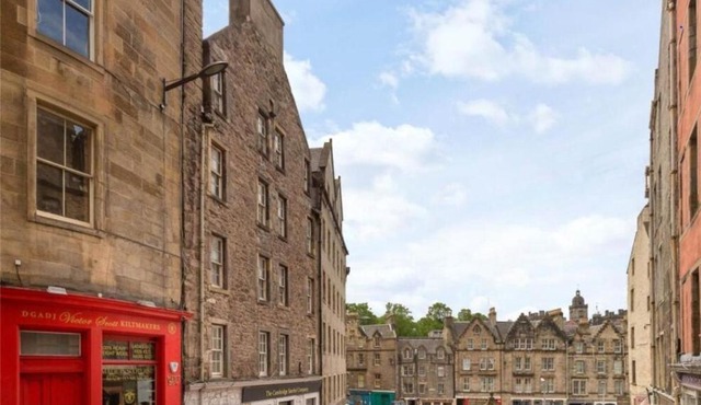 Cosy Grassmarket Hideaway