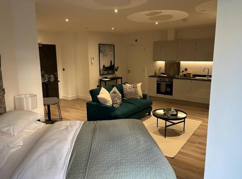 Cosy Modern Studio