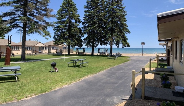 Cottage Cove · Lake Huron Beach Cottage No. 1