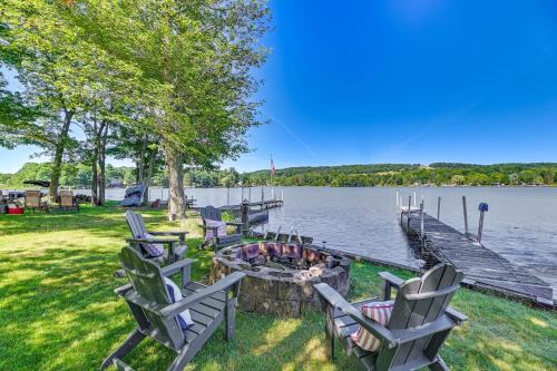Cottage on Lamoka Lake w/Deck, Grill & 3 Kayaks