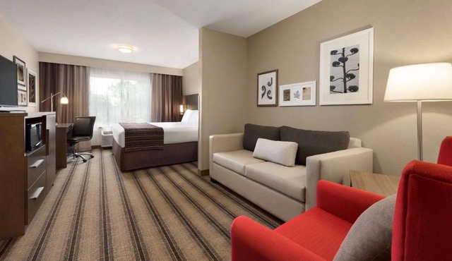 Country Inn & Suites by Radisson, St Cloud West, MN