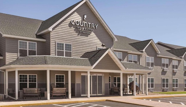 Country Inn & Suites by Radisson, Buffalo, MN