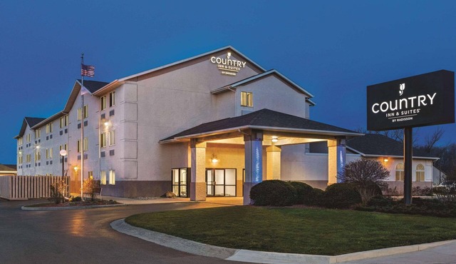 Country Inn & Suites by Radisson, Auburn, IN