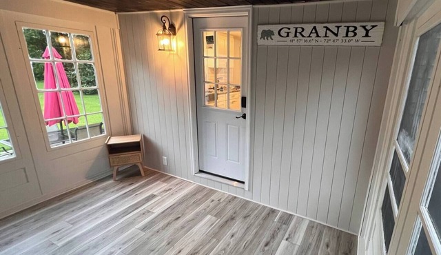 Countryside 4-bedroom house with WiFi and AC in peaceful Granby