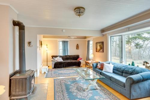 Countryside Retreat on Cokato Lake w/Indoor Sauna