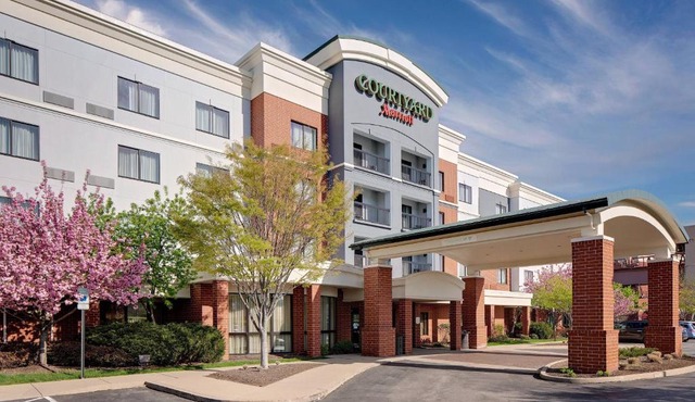 Courtyard by Marriott Pittsburgh West Homestead Waterfront