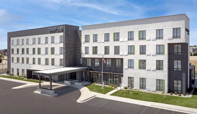 Courtyard by Marriott Fargo