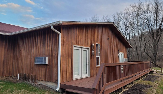 Cowboy Guest Suite | Near Trails, Events & Music Barn 1BR, 1BA