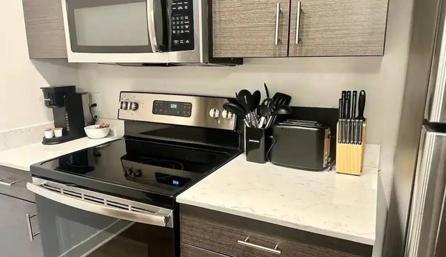 Cozy 1 Bd near Monon Trail w/Free Parking