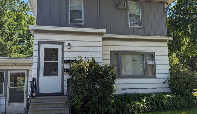 Cozy 1-bedroom apartment in fantastic Fargo with WiFi, AC