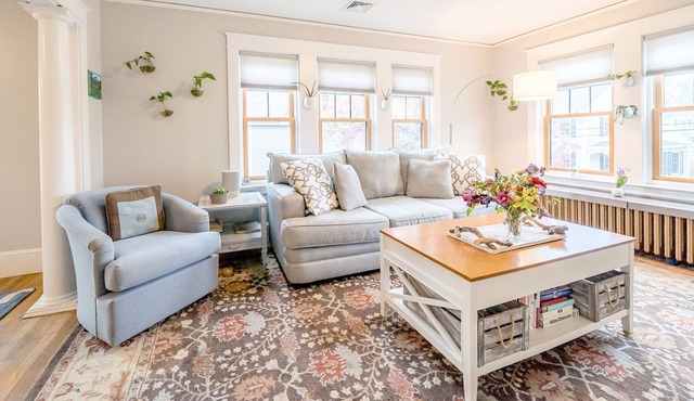 Cozy 2 Bdrm Condo near Downtown Portsmouth!