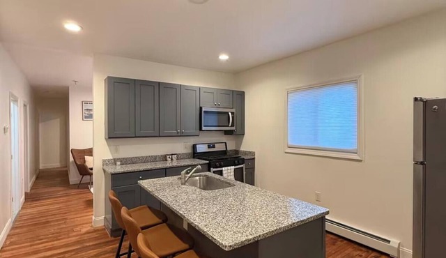 Cozy 2-bedroom apartment in Providence