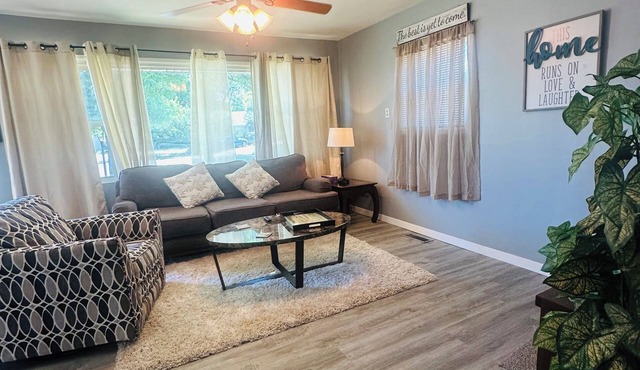 Cozy 2-bedroom house with WiFi, AC in enjoyable Dayton