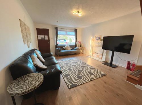 Cozy 2 bedrooms with private parking space and garden