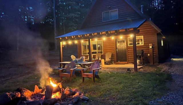 Cozy 3-bedroom cabin in Ottawa National Forrest near Iron River MI.