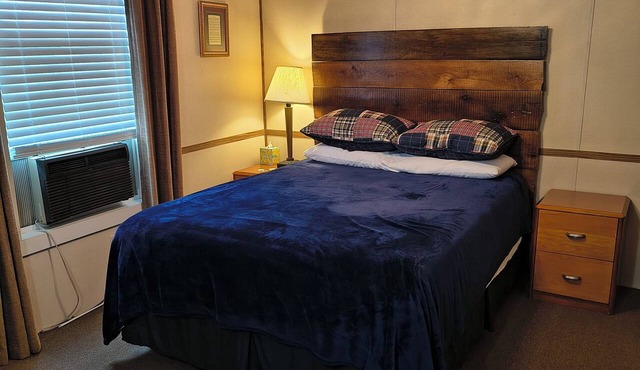 Cozy 3-bedroom cottage in beautiful Summersville