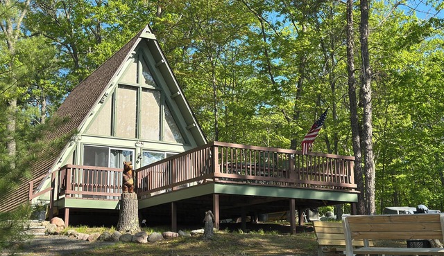 Cozy A-Frame cabin in Hayward on Chippewa Flowage, sleeps 6, RV electrical
