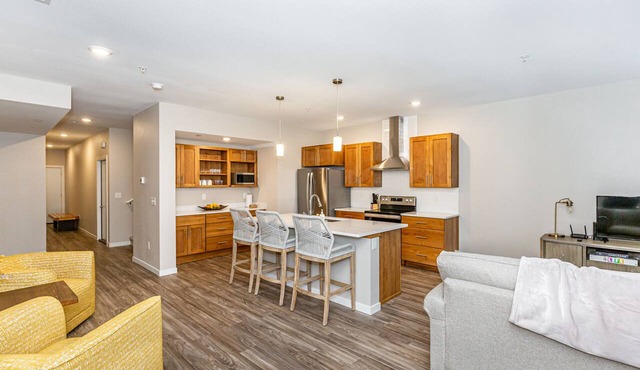 Cozy and Modern Condo in Fargo #104
