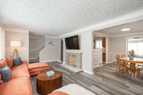 Cozy and stylish 3BR home in quiet neighborhood