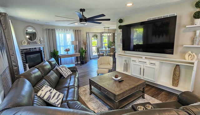 Cozy, Beautiful, Lovely Home Away from Home, Your Perfect Family Reunion Retreat