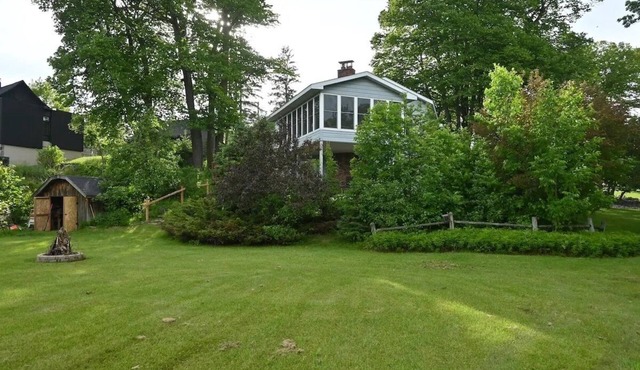 Cozy cabin in Bemidji with Sauna, Pool Table, and Lake Access