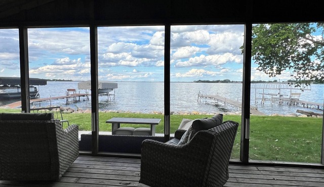 Cozy Cabin on Kampeska—Your Perfect Family Getaway