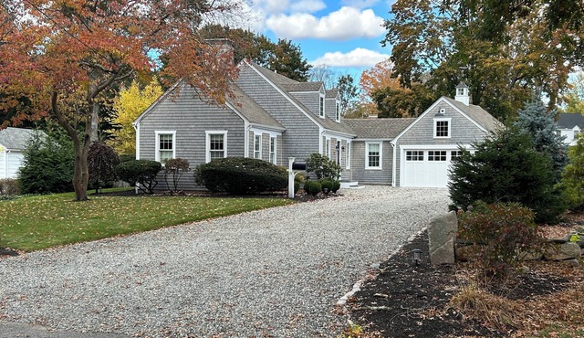 Cozy Cape Cottage in East Greenwich, RI