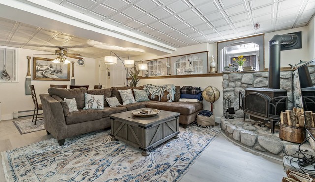 Cozy, coastal apartment- 5 mi to Ogunquit beach!