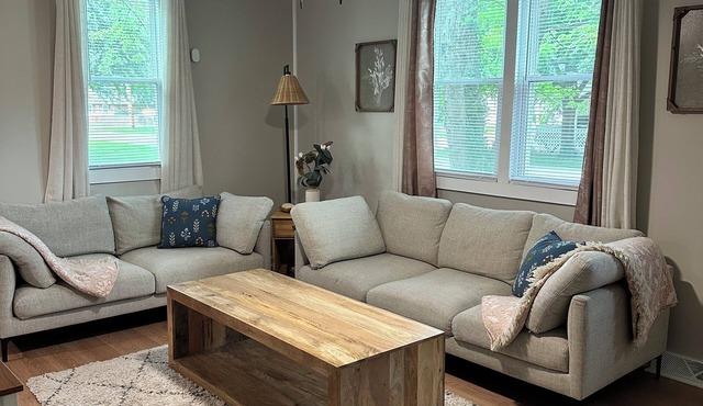 Cozy Cottage - Pet-Friendly with Fenced Yard