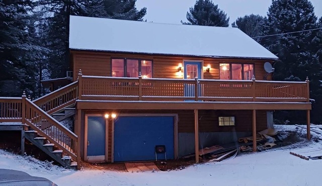 Cozy Errol Home conveniently close to town and with snowmobile access!