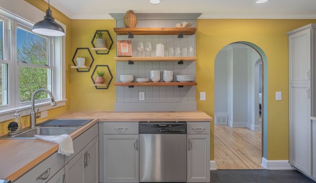 Cozy farmhouse cottage 3BR near Yellow Springs