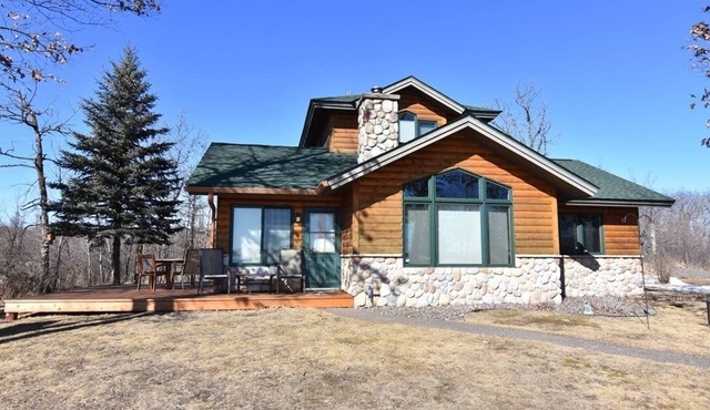 Cozy Lake Cabin- A Place to Refresh and Relax