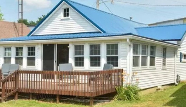 Cozy Lake Cottage, in the heart of Indian Lake
