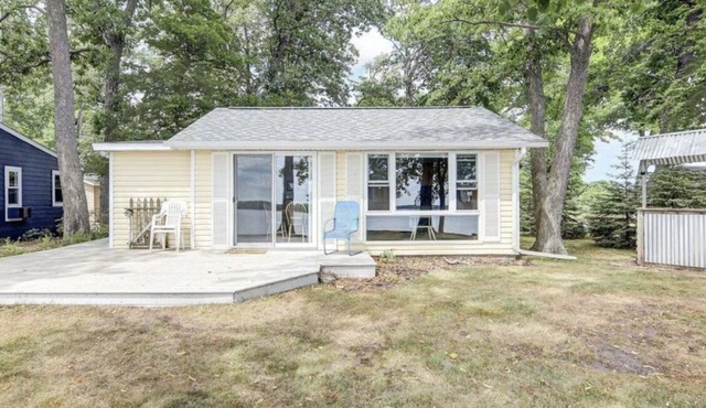 Cozy lake home, fishing and recreational land for all your favorite activities!