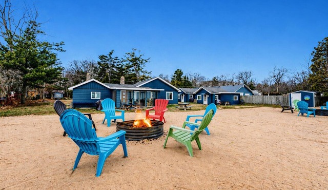 Cozy Lake Huron Cabin w/Beach Access & Views
