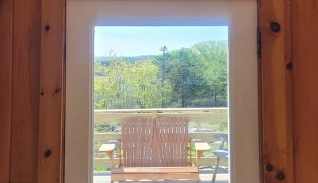 Cozy Little Carriage House with Spectacular Sunsets at The Rockbound House