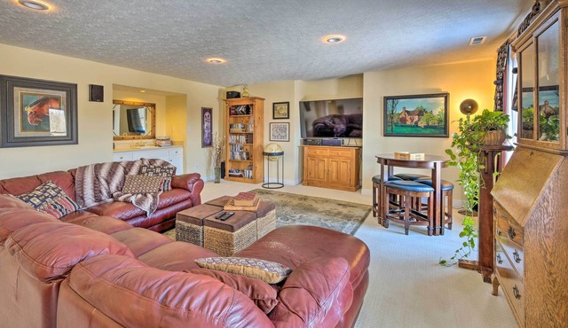 Cozy Louisville Apt w/ Patio, Fire Pit & Game Room