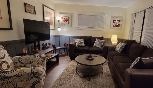Cozy Lower Duplex