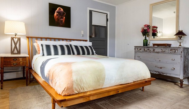 Cozy Modern Farmhouse Private Apt - 3 Beds