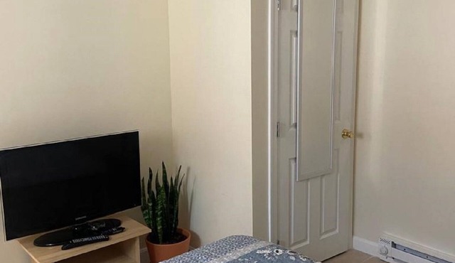 Cozy Private room with Private Amenities - 12 mins to Mall.